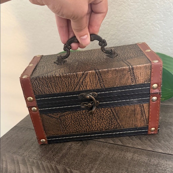 Vintage Style Brown and Black Treasure Chest Storage Box Great for Jewelry - Picture 2 of 5